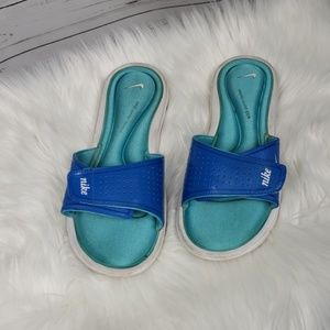 nike gel sandals